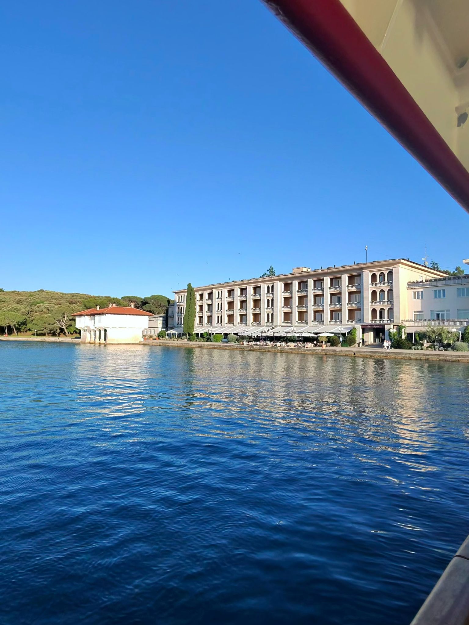 Luxury waterfront apartment in Pula, Croatia